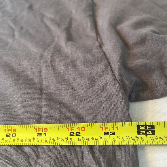 Gildan Lets Go Streaking Cupcake Funny Graphic T-Shirt Charcoal Gray Mens XL - Picture 6 of 8